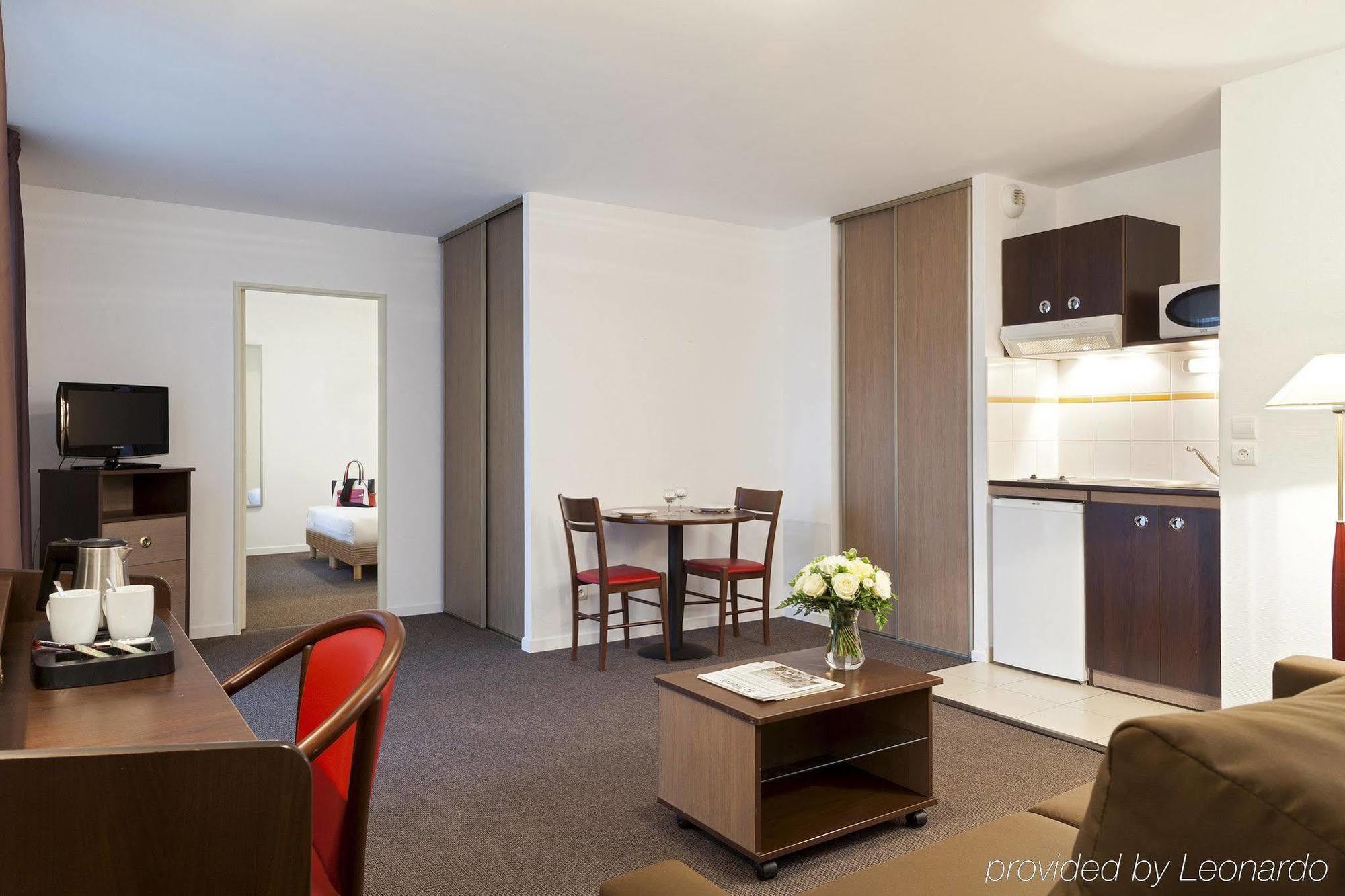 Comfort Suites Le-Port-Marly Paris Ouest Le Port-Marly Exteriér fotografie