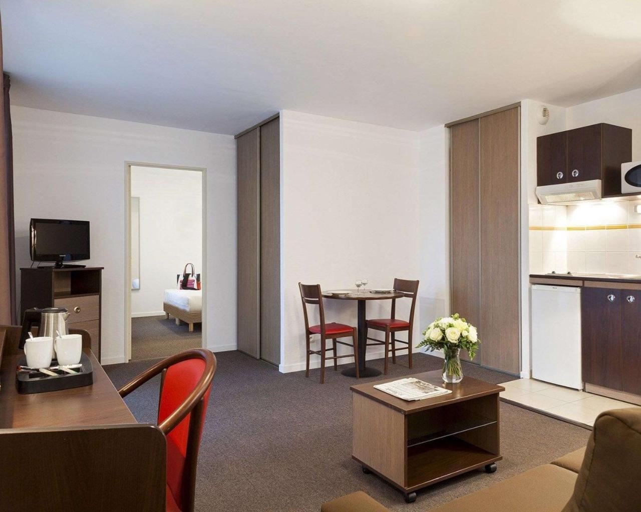Comfort Suites Le-Port-Marly Paris Ouest Le Port-Marly Exteriér fotografie