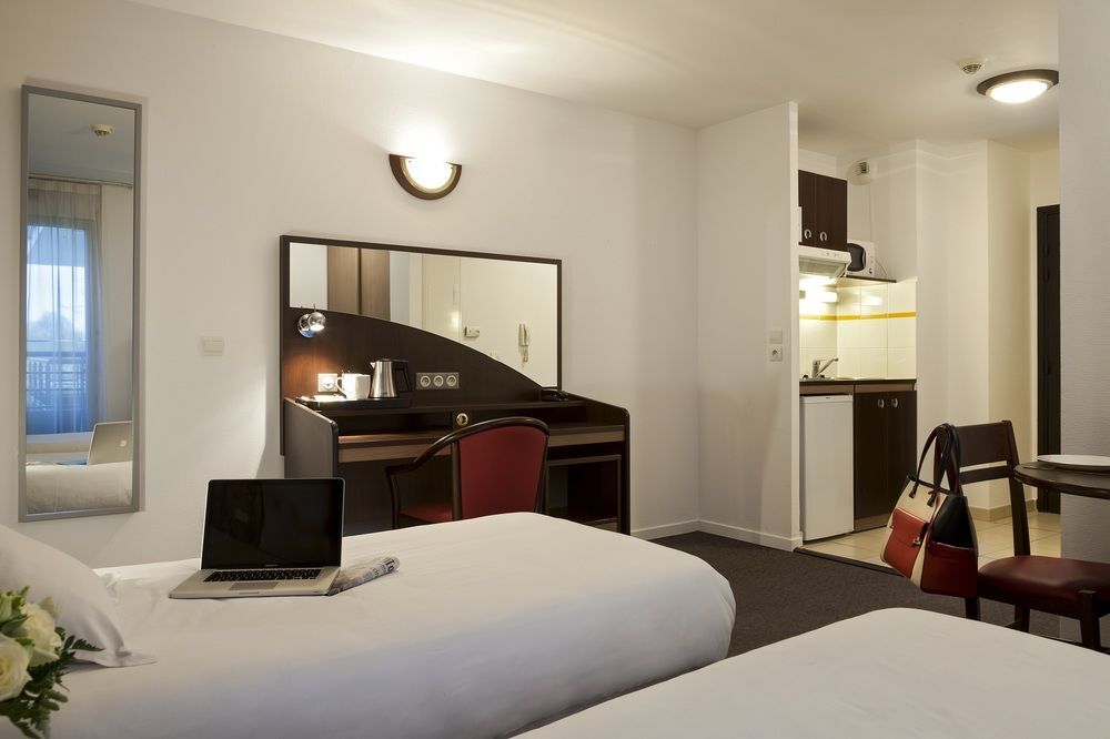 Comfort Suites Le-Port-Marly Paris Ouest Le Port-Marly Exteriér fotografie