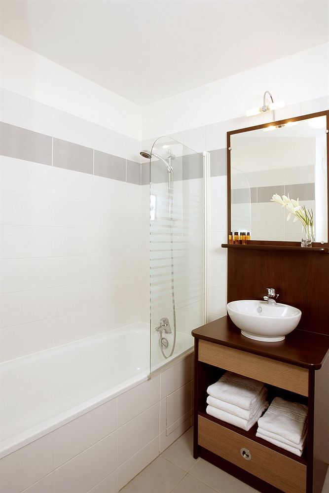 Comfort Suites Le-Port-Marly Paris Ouest Le Port-Marly Exteriér fotografie